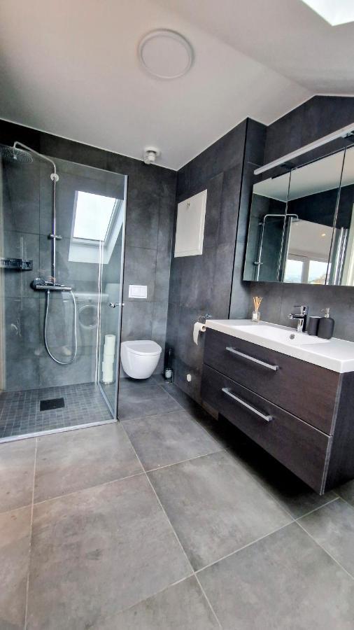 Lovely 2-Bedroom Loft With Panoramic View. Kristiansund Exterior foto